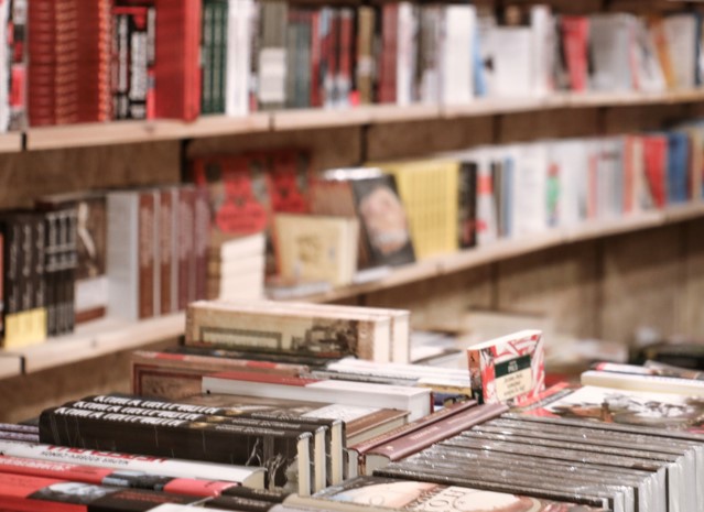 8 Penerbit Buku di Jakarta Terpopuler